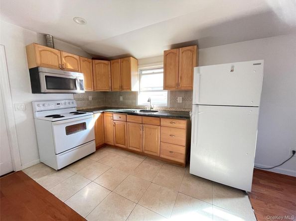 42-05 249th Street 2, Little Neck NY 11363