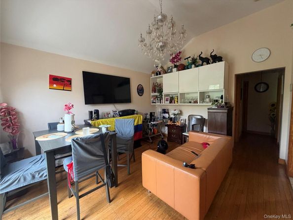 10475 48th Avenue, Corona NY 11368