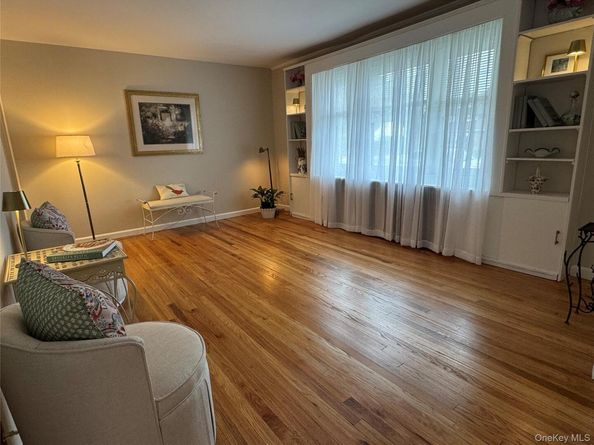 41 Mohawk Drive, North Babylon NY 11703