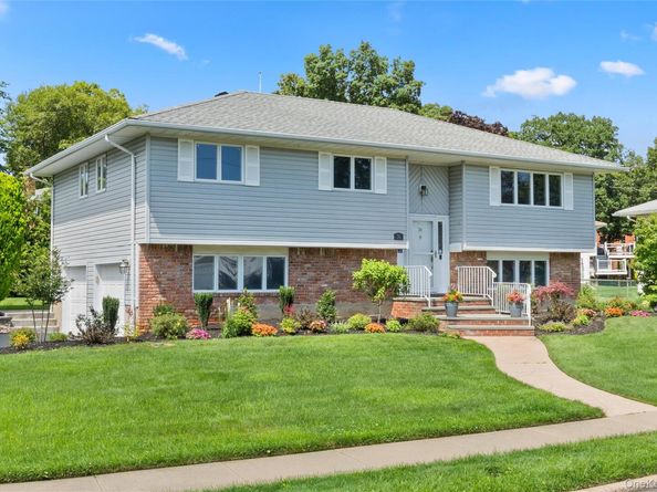 36 Fairway Drive, Old Bethpage NY 11804