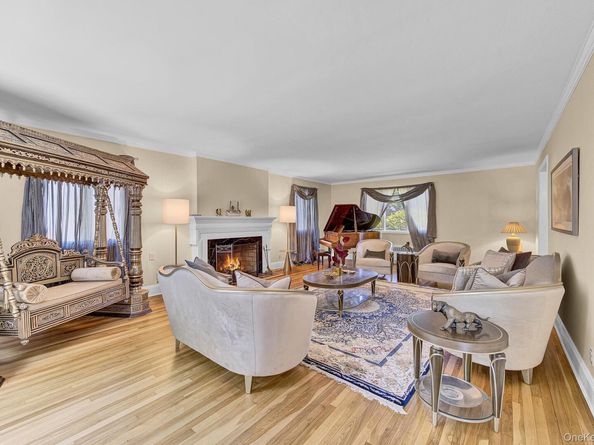 64 E Roe Boulevard, Patchogue NY 11788