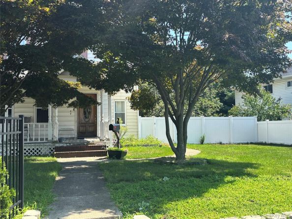 1023 Newbridge Road, Bellmore NY 11710