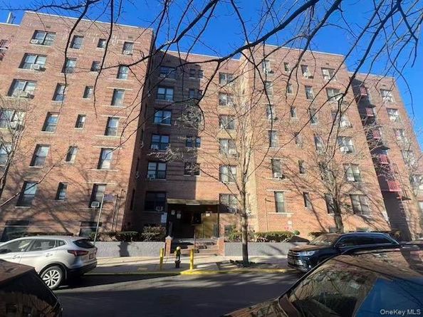 88-30 182nd Street 3F, Hollis NY 11423