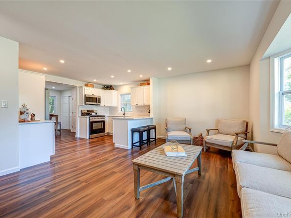 17 Lake Prom, Ronkonkoma NY 11779