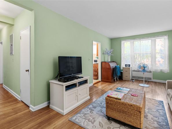 2 Overlook Road 1B6, White Plains NY 10605