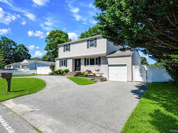 107 Terry Road, Sayville NY 11782