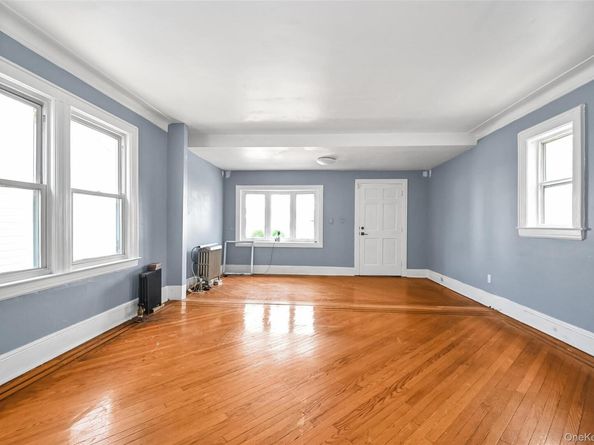 89-18 220th Street, Queens Village NY 11427