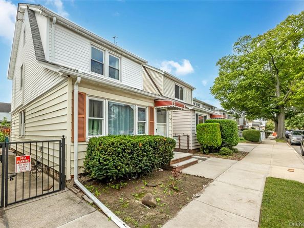 164-36 76th Avenue, Fresh Meadows NY 11366
