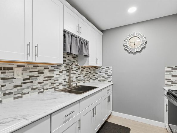 41 Richmond Boulevard 2B, Ronkonkoma NY 11779