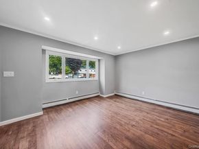 192 W 18th Street, Deer Park NY 11729