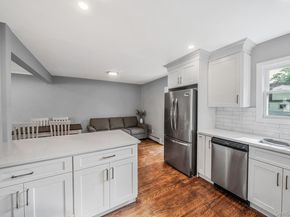 192 W 18th Street, Deer Park NY 11729