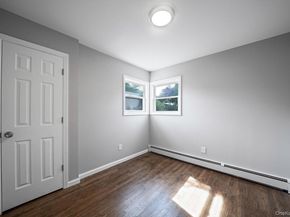 192 W 18th Street, Deer Park NY 11729