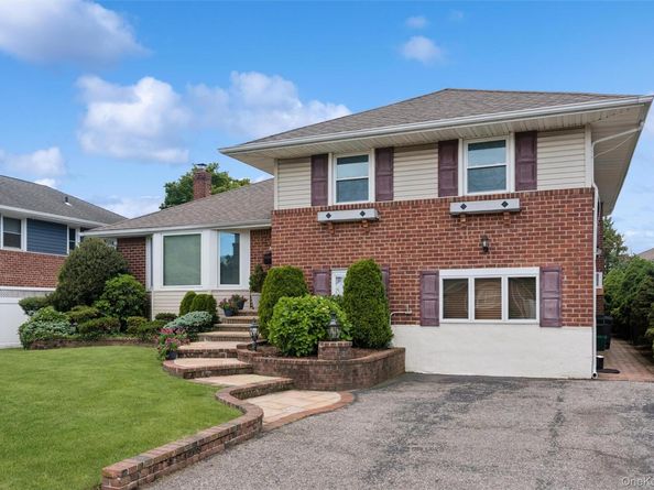 3962 Hahn Avenue, Bethpage NY 11714