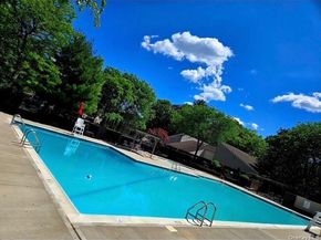 214 Springmeadow Drive I, Holbrook NY 11741