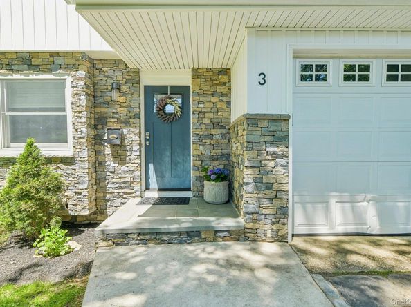 3 Walnut Place, Huntington NY 11743