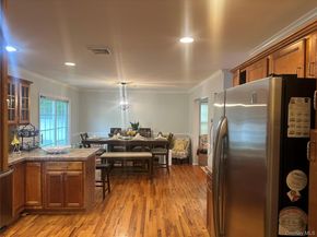 18 Mill Lane, Medford NY 11763