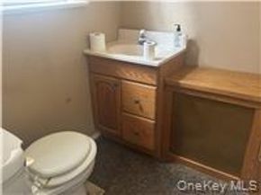 5 York Place, Merrick NY 11566