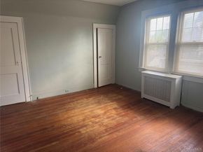 5 York Place, Merrick NY 11566