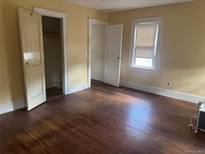 5 York Place, Merrick NY 11566