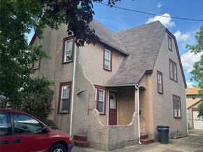 5 York Place, Merrick NY 11566