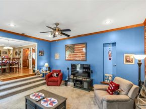 25 Del Place, Hauppauge NY 11788