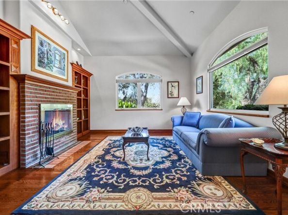 10345 McBroom Street, Sunland (los Angeles) CA 91040