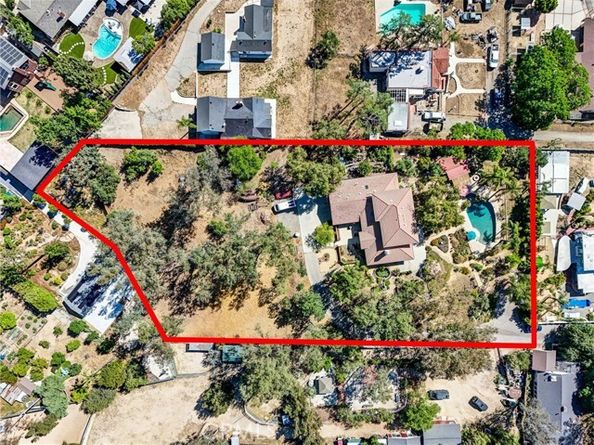 10345 McBroom Street, Sunland (los Angeles) CA 91040
