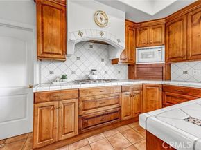 10345 McBroom Street, Sunland (los Angeles) CA 91040