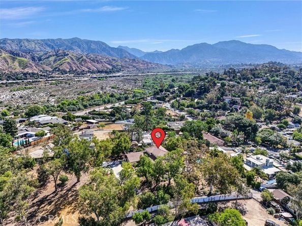 10345 McBroom Street, Sunland (los Angeles) CA 91040