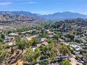10345 McBroom Street, Sunland (los Angeles) CA 91040