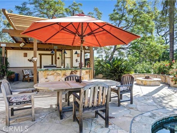 10345 McBroom Street, Sunland (los Angeles) CA 91040