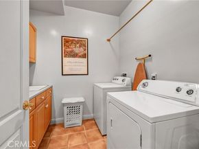 10345 McBroom Street, Sunland (los Angeles) CA 91040