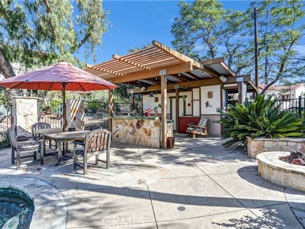10345 McBroom Street, Sunland (los Angeles) CA 91040