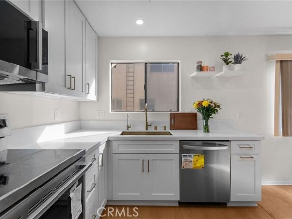 19545 Sherman Way 74, Reseda (los Angeles) CA 91335