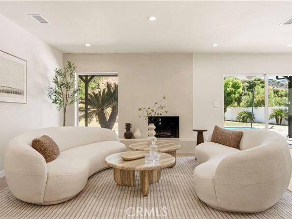 9324 Elben Avenue, Sun Valley (los Angeles) CA 91352