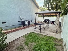 10549 Rhodesia, Sunland (los Angeles) CA 91040