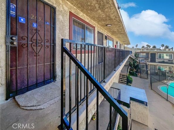 8800 Cedros Avenue 209, Panorama City (los Angeles) CA 91402