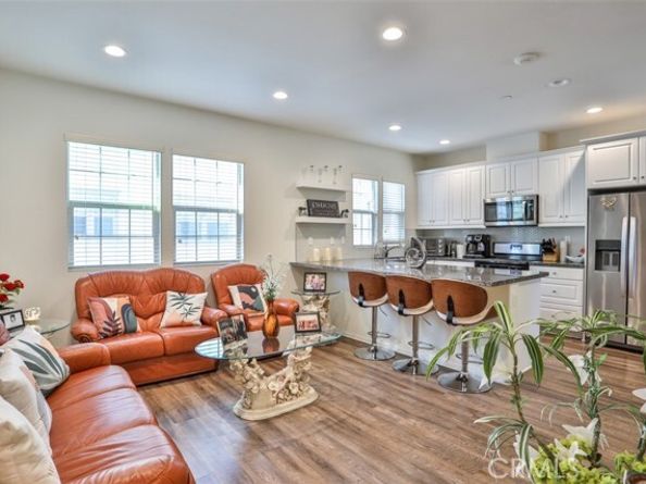 877 Orchid, Azusa CA 91702