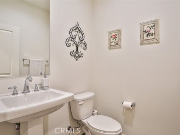 877 Orchid, Azusa CA 91702