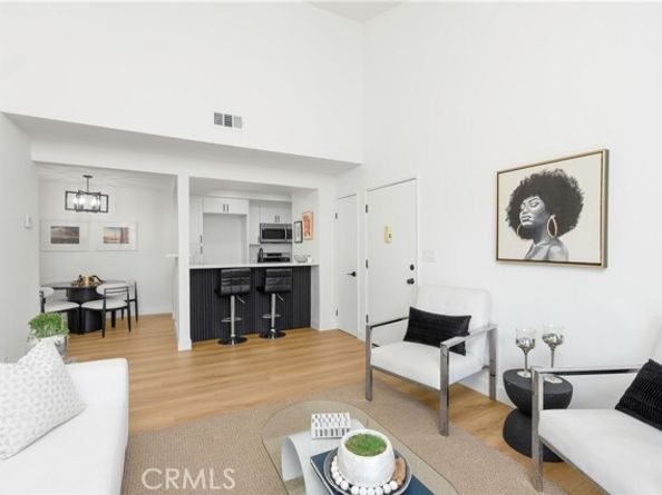 9714 Sepulveda 217, North Hills (los Angeles) CA 91343