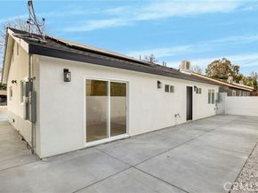 7040 Tyrone Avenue, Van Nuys (los Angeles) CA 91405