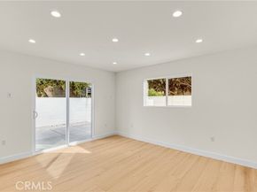 7040 Tyrone Avenue, Van Nuys (los Angeles) CA 91405