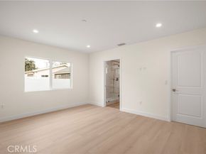 7040 Tyrone Avenue, Van Nuys (los Angeles) CA 91405