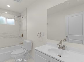 7040 Tyrone Avenue, Van Nuys (los Angeles) CA 91405