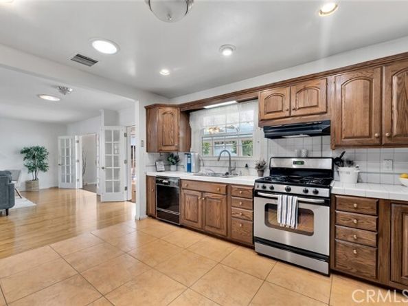 10202 Roscoe Boulevard, Sun Valley (los Angeles) CA 91352