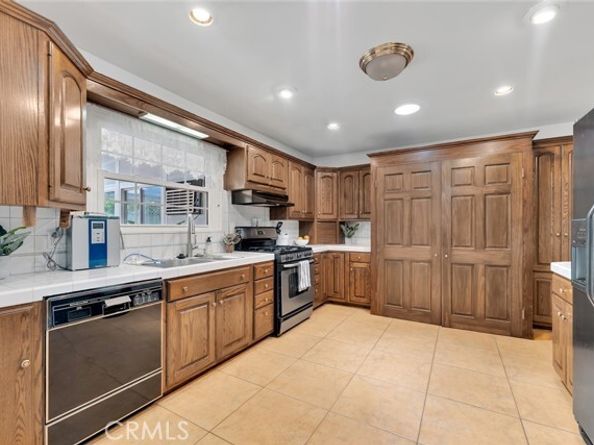 10202 Roscoe Boulevard, Sun Valley (los Angeles) CA 91352
