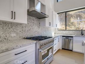 8366 Hillcroft Drive, West Hills (los Angeles) CA 91304