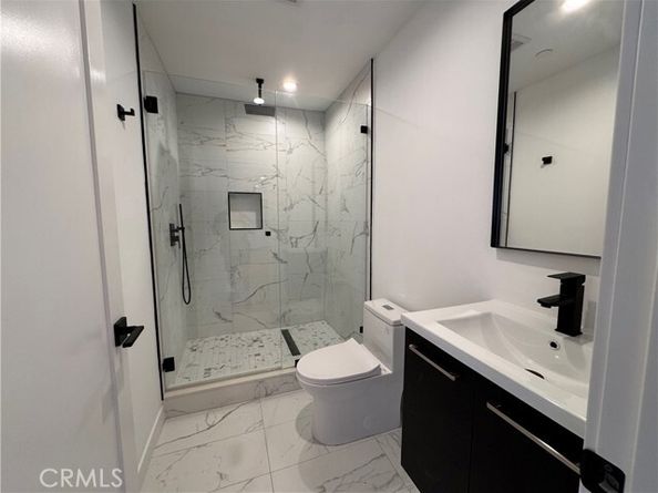 8366 Hillcroft Drive, West Hills (los Angeles) CA 91304