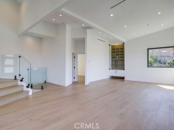 8366 Hillcroft Drive, West Hills (los Angeles) CA 91304