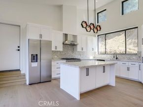 8366 Hillcroft Drive, West Hills (los Angeles) CA 91304